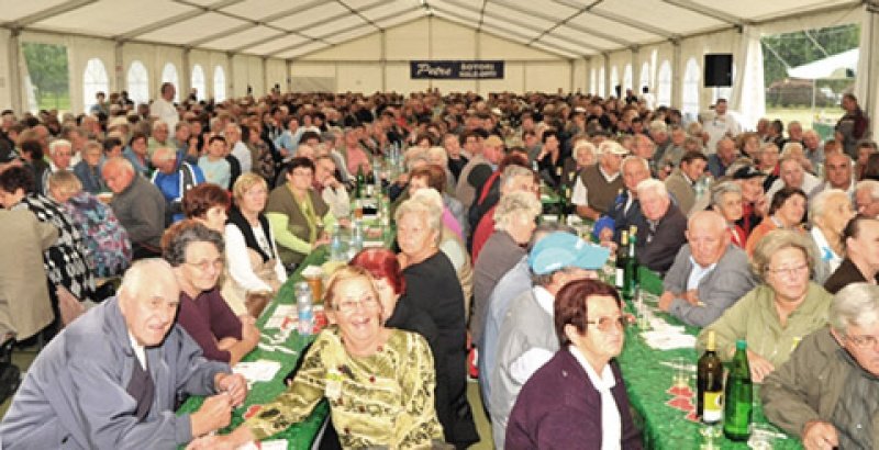 Mokro, a veselo srečanje Pomurcev