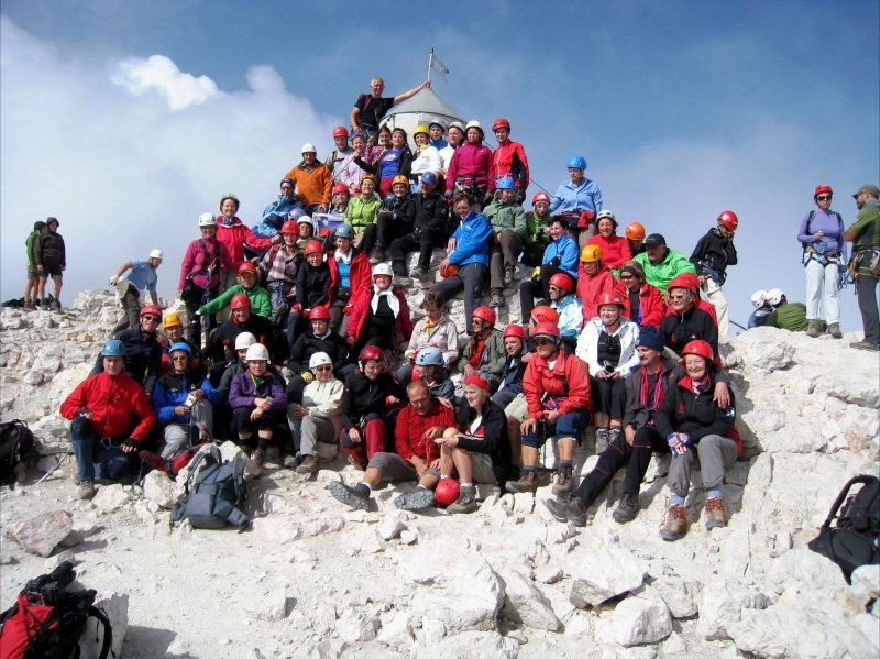 Triglav postaja  simbol in cilj  za zmago nad boleznijo in pot k okrevanju